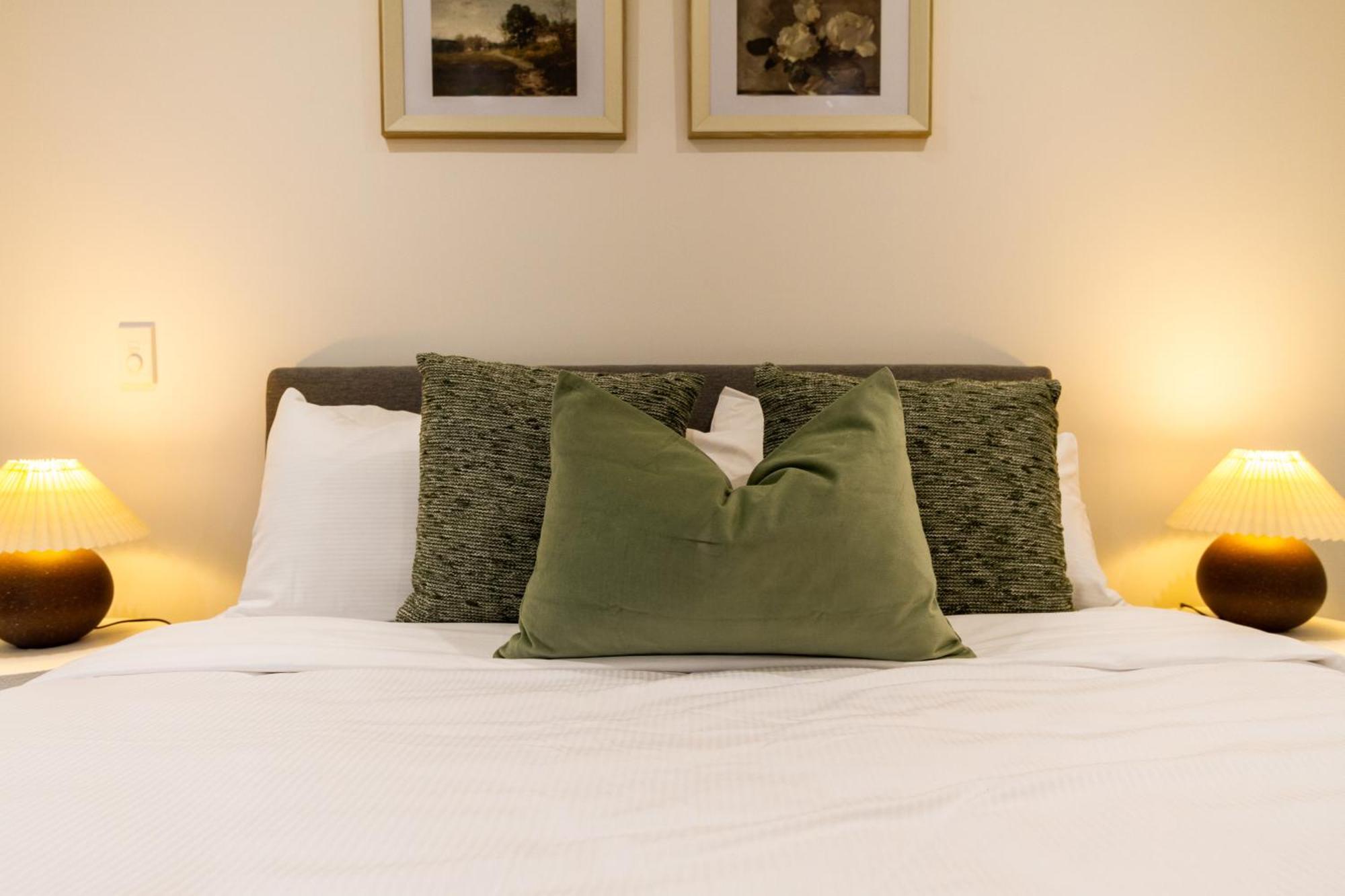 Appartamento Urban Retreat: 2-Br Gem In Central Christchurch Esterno foto