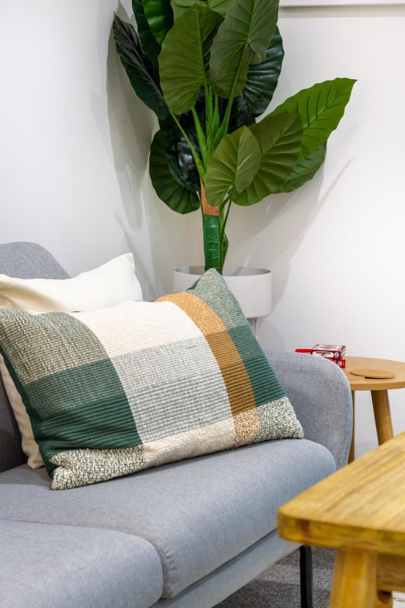 Appartamento Urban Retreat: 2-Br Gem In Central Christchurch Esterno foto